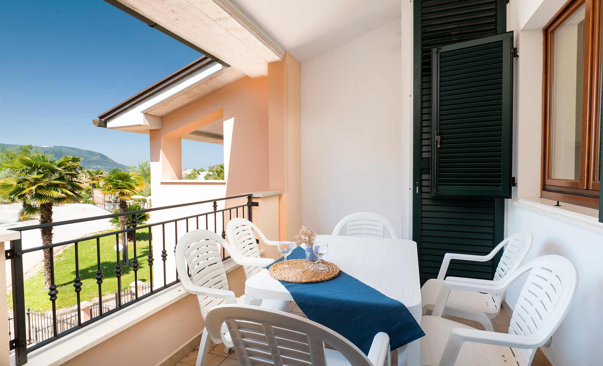 Trilocale con balcone
